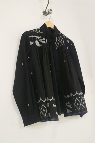 BLACK HIGH COLLAR TOP